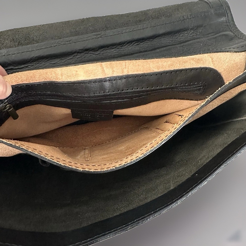 Italian Leather Briefcase Black Made In Italy Laptop Bag Missing Strap GUC - Picture 9 of 13